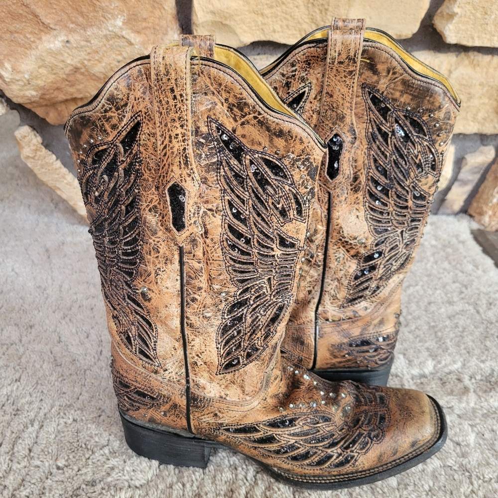 Rustic Tan Leather Cowboy Boots - Picture 2 of 6